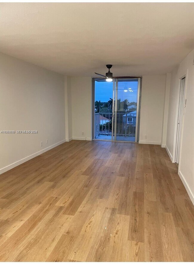 Foto del edificio - 1731 SE 15th St