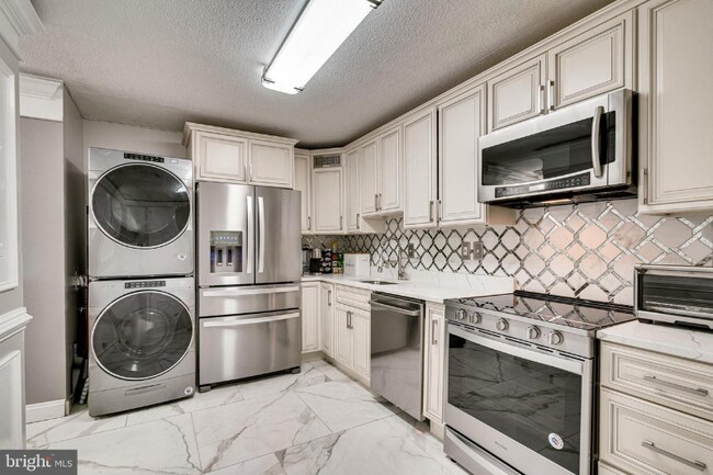 Foto del edificio - 205 Yoakum Pkwy