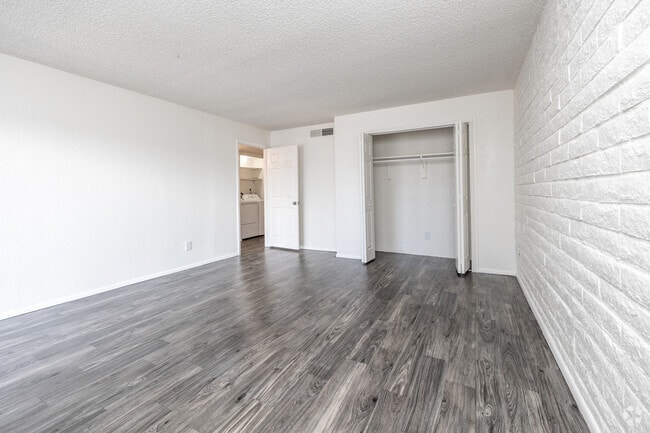 3BR, 2BA - 1,400SF - Second Bedroom - Taylor Heights LLC