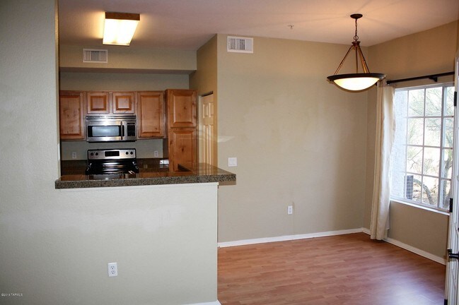 Building Photo - 1500 E Pusch Wilderness Dr