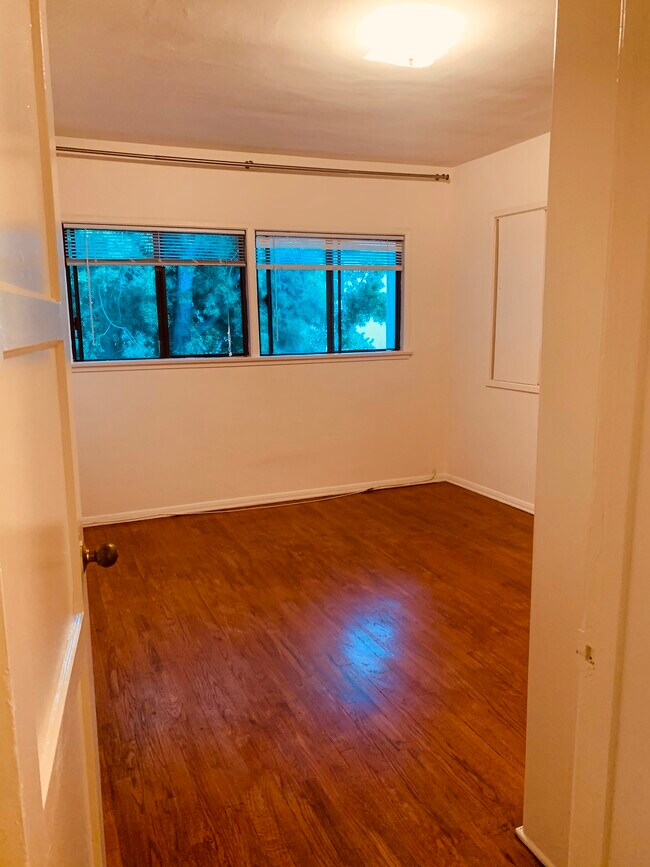 Foto del edificio - 2624 1/2 S Sepulveda Blvd