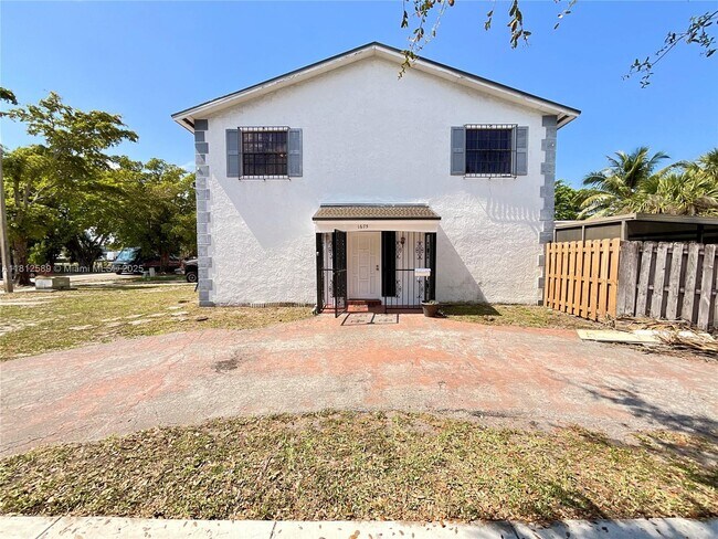 Building Photo - 1675 W 68th St