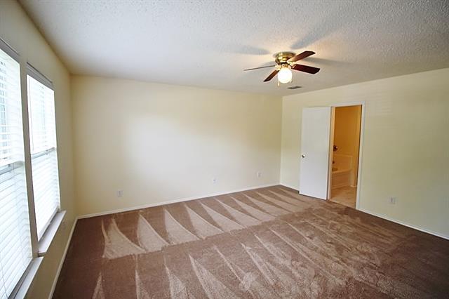 Foto del edificio - 2415 Mallory Ln