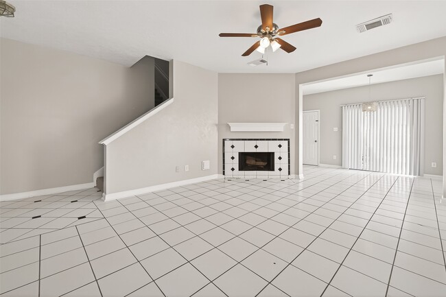 Building Photo - 4018 Timber Corner