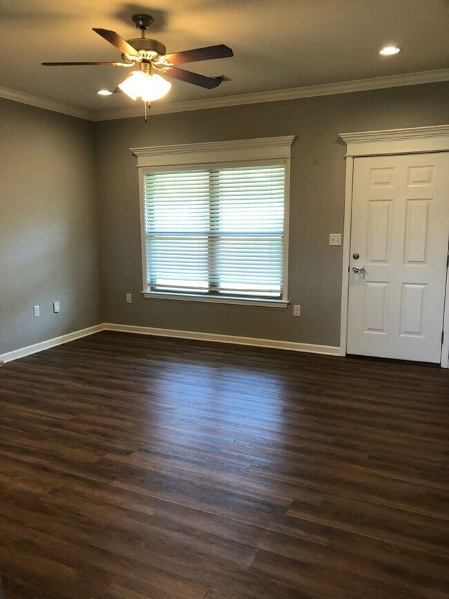 Foto del edificio - 1905 Rehoboth Cir