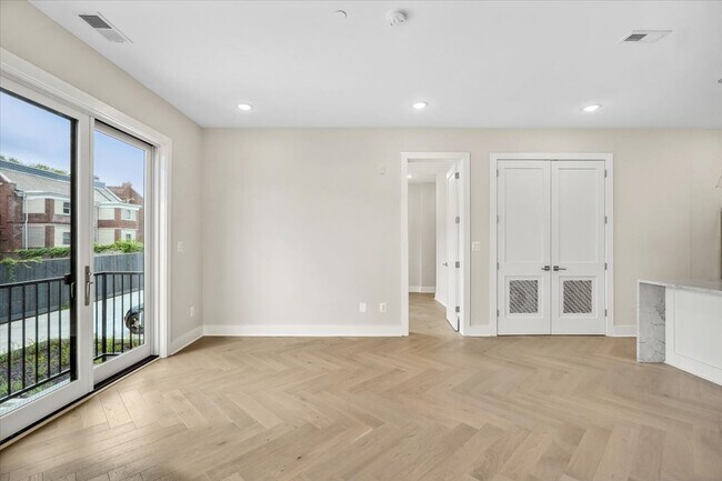 Foto del edificio - 1236 Raum St NE