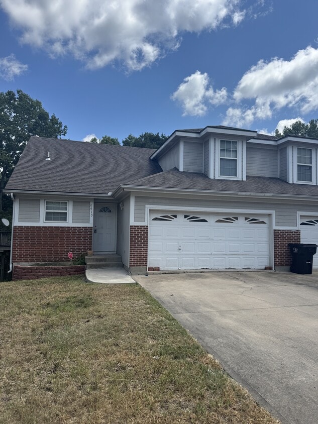 Foto principal - 5413 Oxford Ave