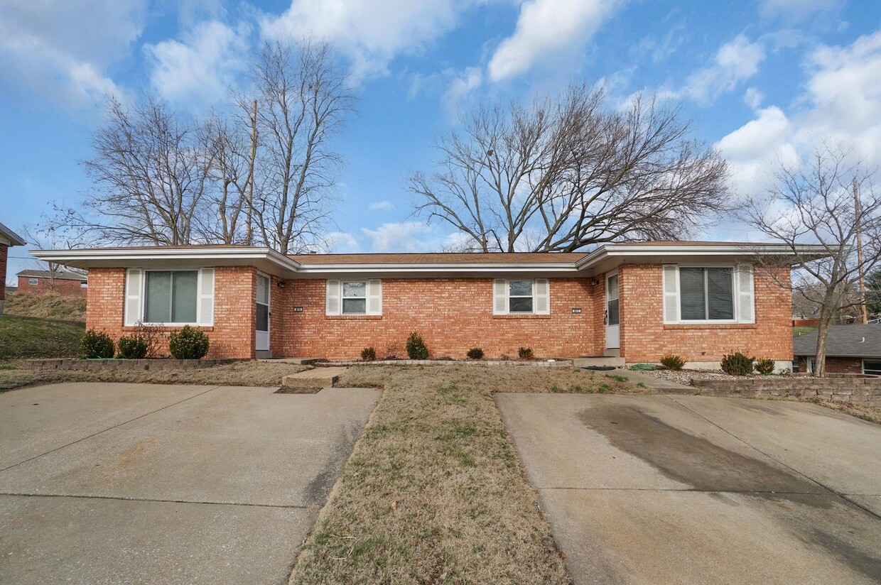 Primary Photo - Tilbury Dr Duplex