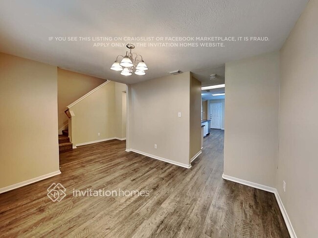 Foto del edificio - 308 Glade Bridge Ln