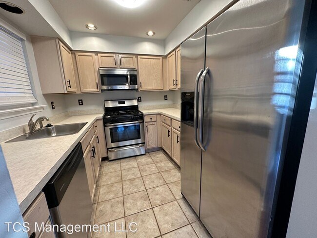 Building Photo - 3 br, 1.5 bath House - 105 Goldfinch Ct