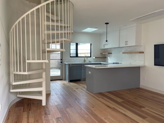 Foto del edificio - 954 E Dryden St