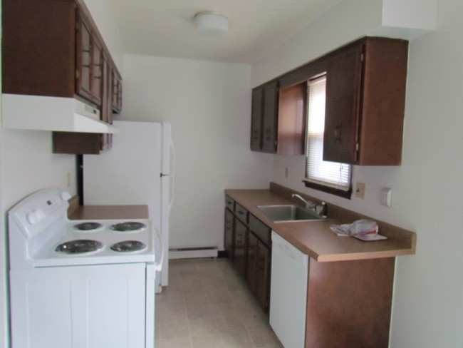 Foto del edificio - Cedarwood Apartments