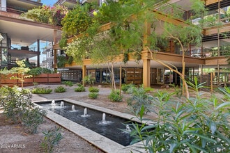 Building Photo - 7121 E Rancho Vista Dr