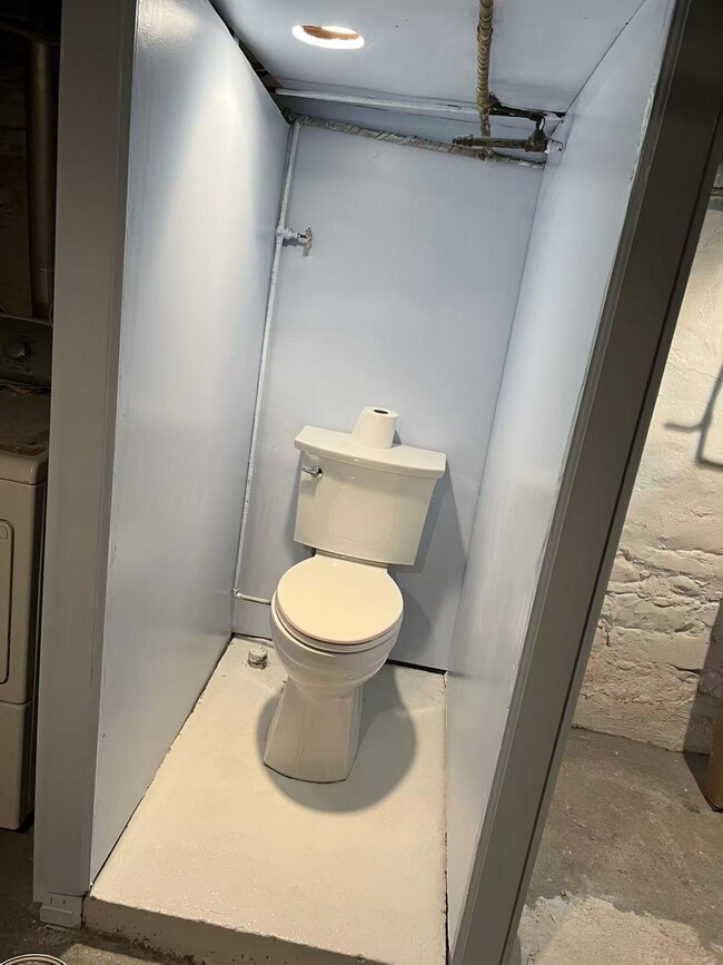 Building Photo - 39 S 13th St