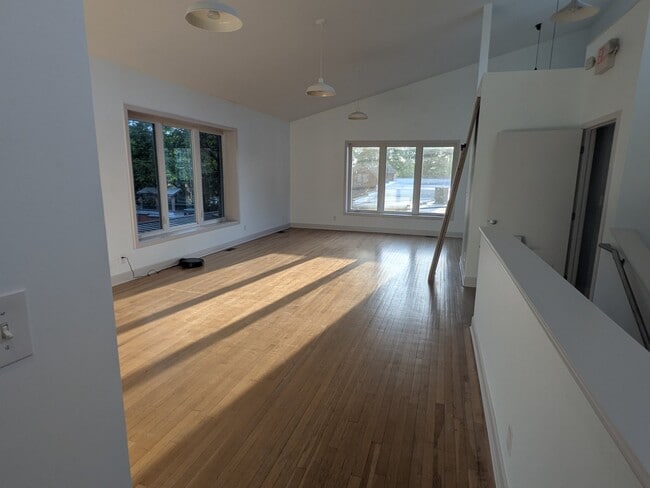 Foto del edificio - 3258 Gillham Rd