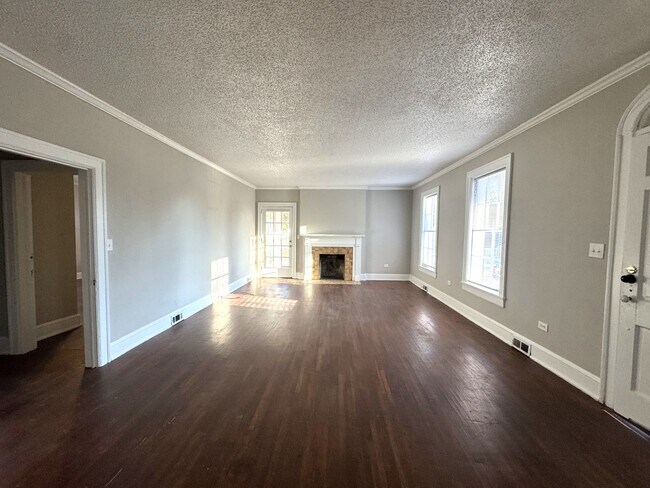 Foto del edificio - 1020 Cherry Hills Ct