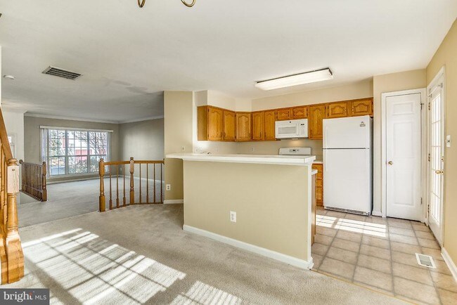 Building Photo - 6848 Signature Cir