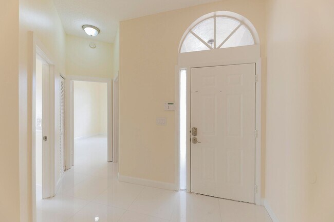 Building Photo - 7392 Ashley Shores Cir