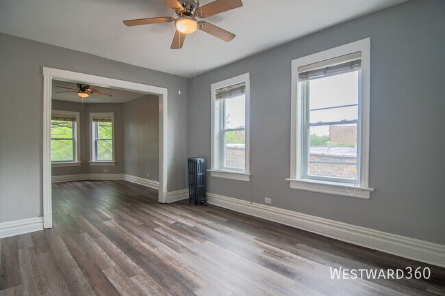 Building Photo - 5824 N Ridge-3