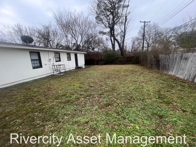 Building Photo - 1316 E Raines Rd