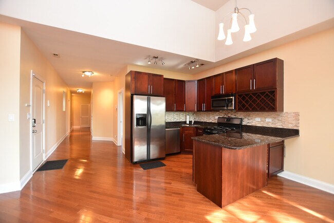 Building Photo - 3520 S King Dr