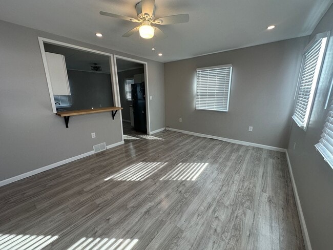 Building Photo - 181 Gibson St