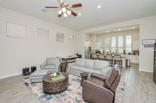 Foto del edificio - 18214 Lake Eagle Dr