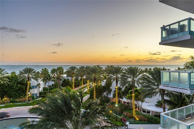 Foto del edificio - 100 South Pointe Dr