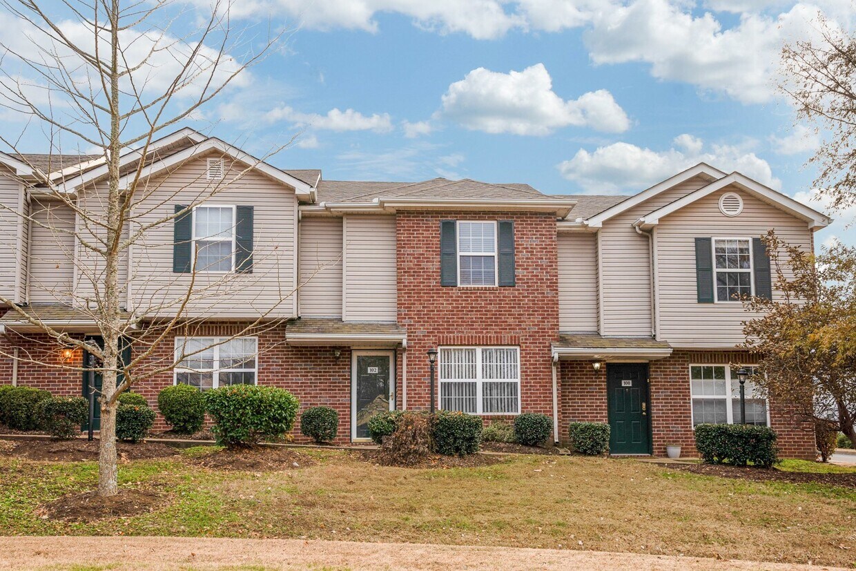 Foto principal - 102 Waterview Dr