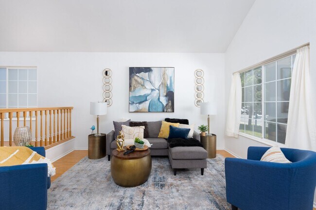 Foto del edificio - Centrally Located home off of Los Altos av...