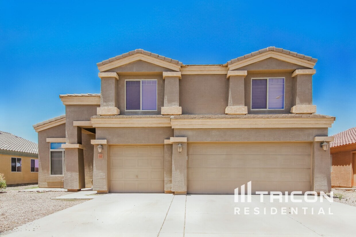 Foto principal - 2167 N St Francis Pl