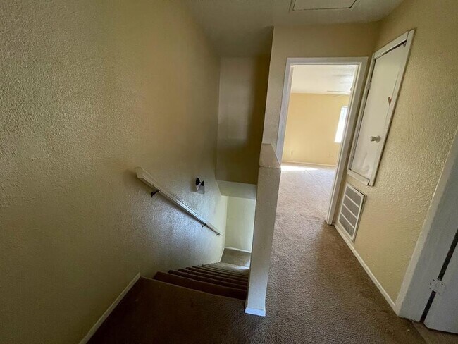 Building Photo - 8405 Wilcrest Dr