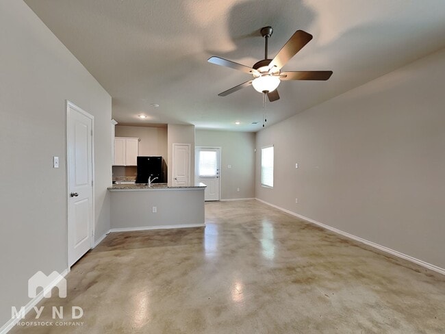 Building Photo - 8727 Key Windy Way