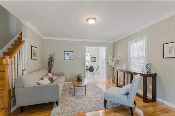 Foto del edificio - 719 Faraday Pl NE