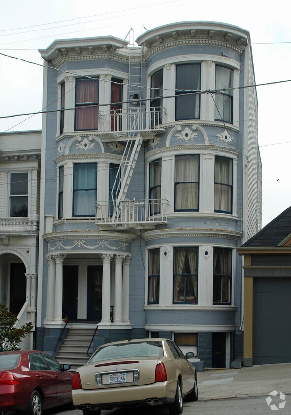 Primary Photo - 28-32 Baker St