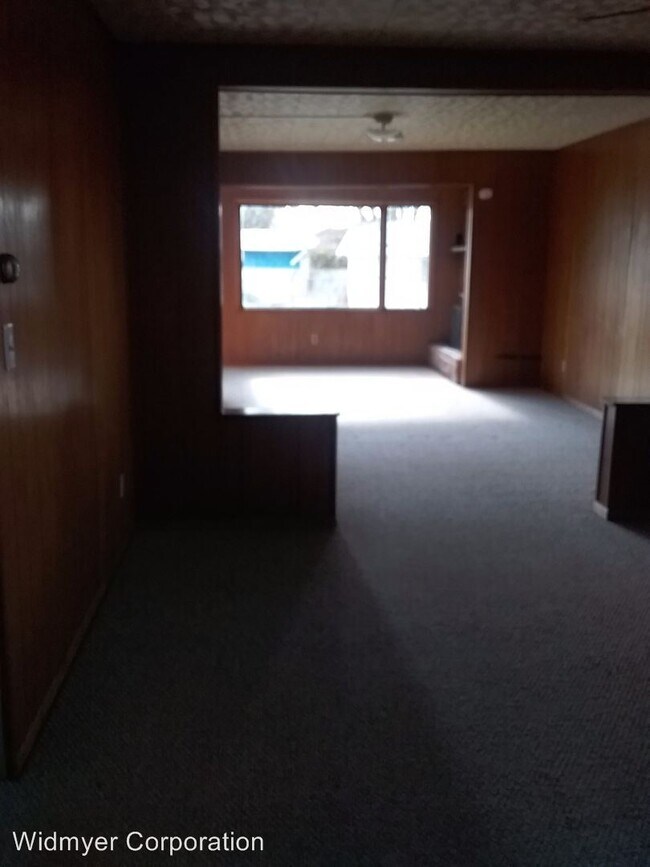 Foto del edificio - 9360 N Government Way