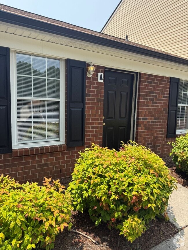 Building Photo - 3527 Lynhaven Dr