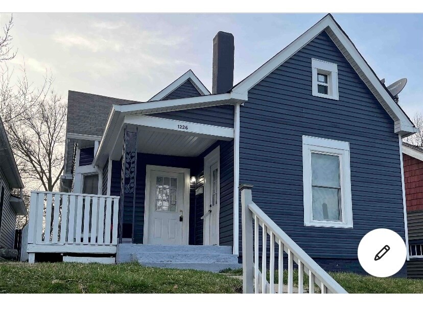Foto principal - 1226 Tecumseh St