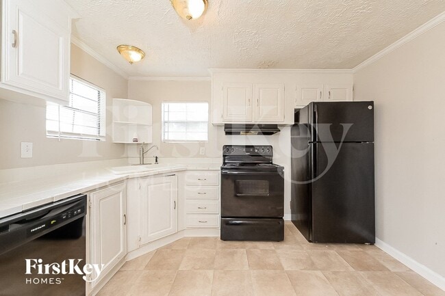 Building Photo - 160 Sherwood Loop