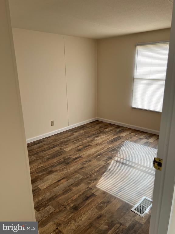 Foto del edificio - 34 Dugan Ct