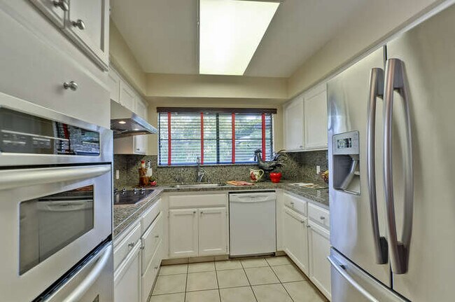 Building Photo - 14664 Big Basin Way