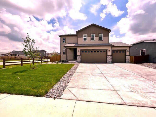 Foto del edificio - 2023 New Construction from Richmond American Homes. 4 bedrooms, 2.5 bathrooms, 3 car garage