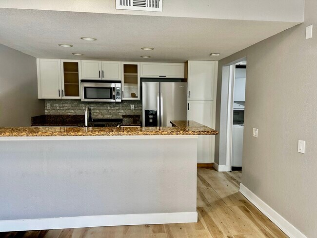 Building Photo - 15377 Maturin Dr