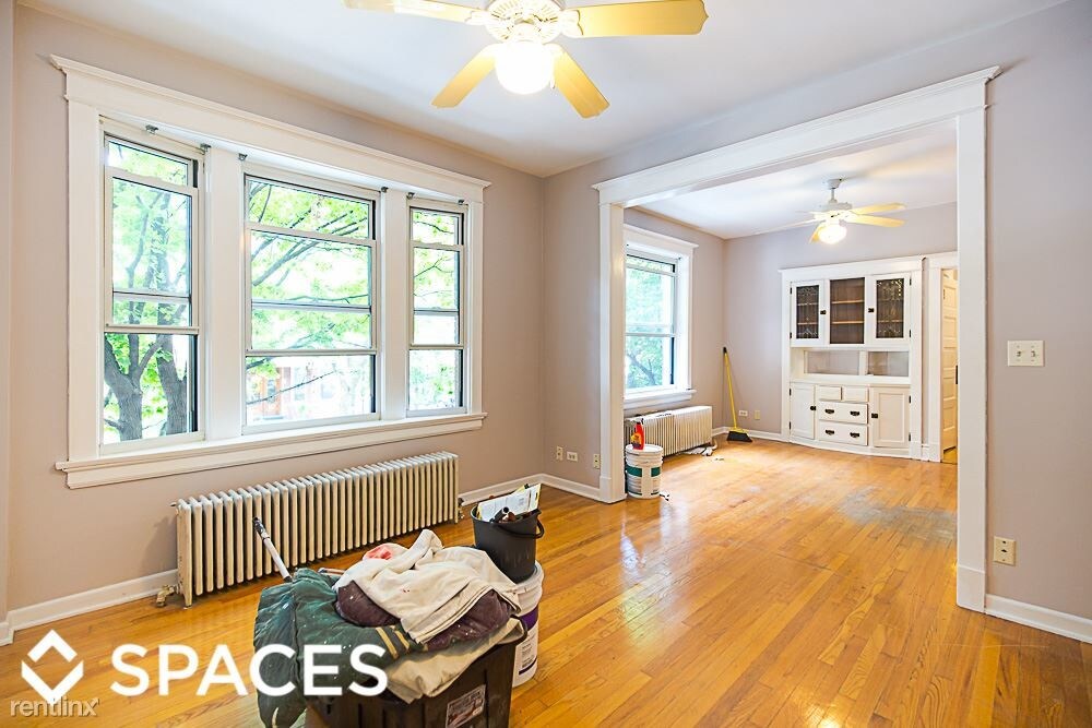Primary Photo - 3221 N Leavitt St