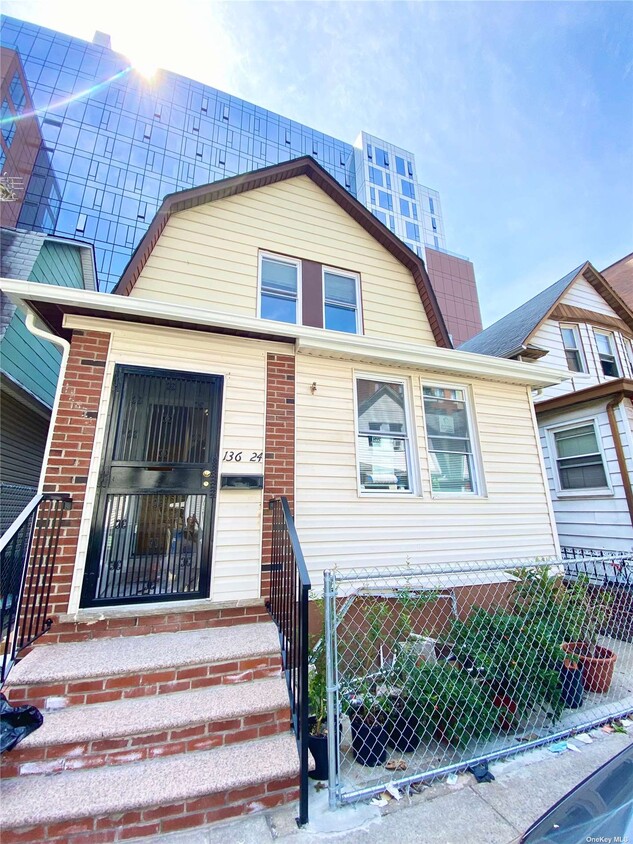 Primary Photo - 136-24 Carlton Pl