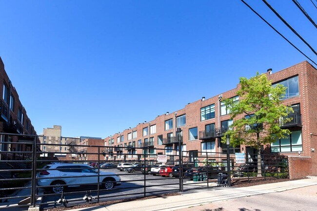Building Photo - 853 W Grace St