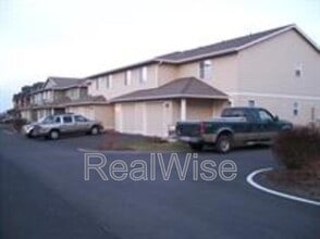 Building Photo - 2621 NW Cedar Ave