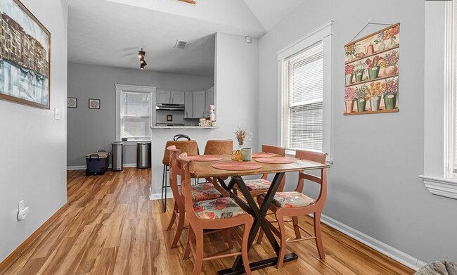 Foto del edificio - 2473 W 11th St