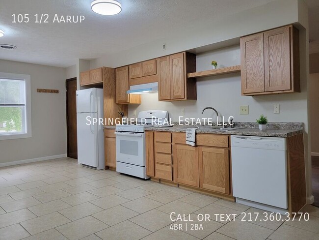 Foto del edificio - 105 1/2 Aarup-