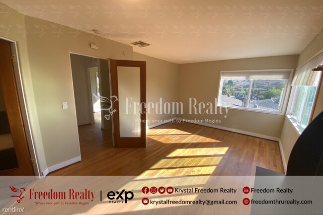 Building Photo - 2 br, 2 bath Townhome - 1765 Los Feliz Dri...